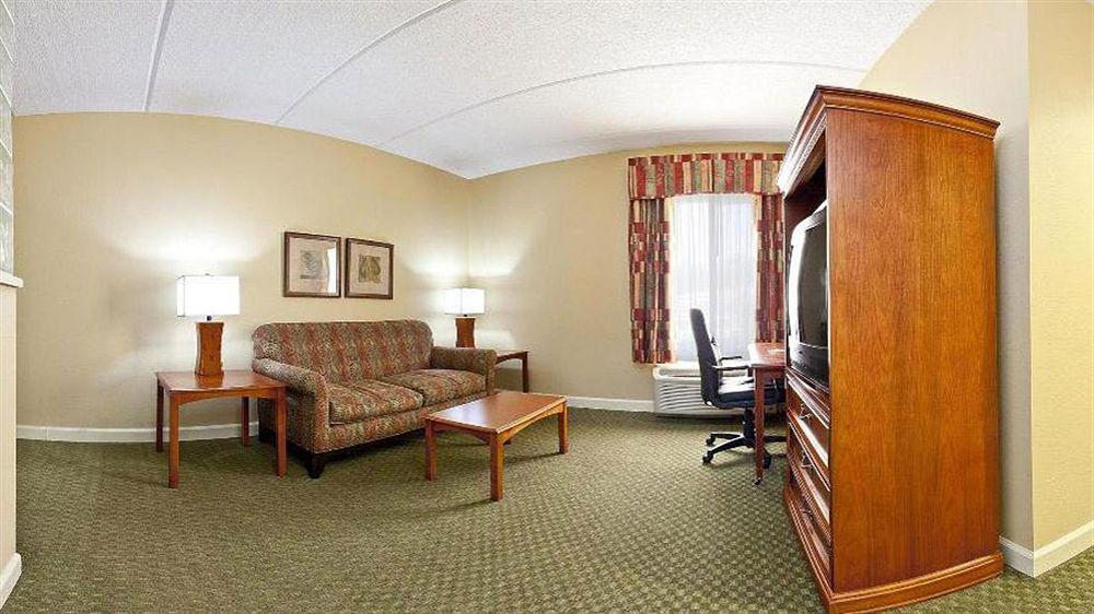 Holiday Inn Express Hotel & Suites Conover - Hickory Area By Ihg Ngoại thất bức ảnh