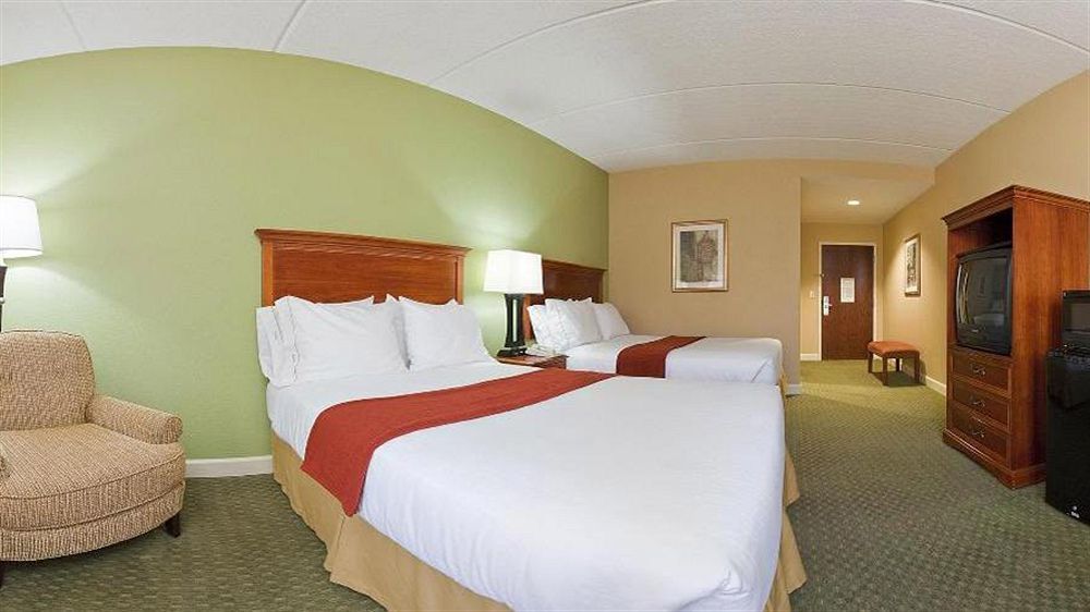 Holiday Inn Express Hotel & Suites Conover - Hickory Area By Ihg Ngoại thất bức ảnh