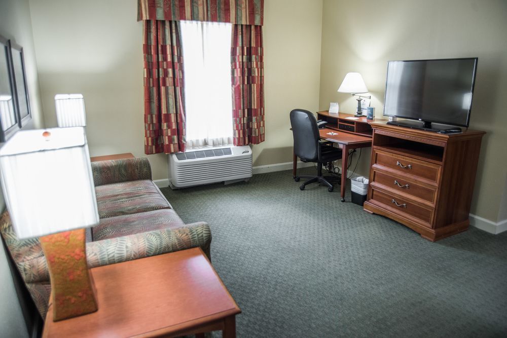Holiday Inn Express Hotel & Suites Conover - Hickory Area By Ihg Ngoại thất bức ảnh
