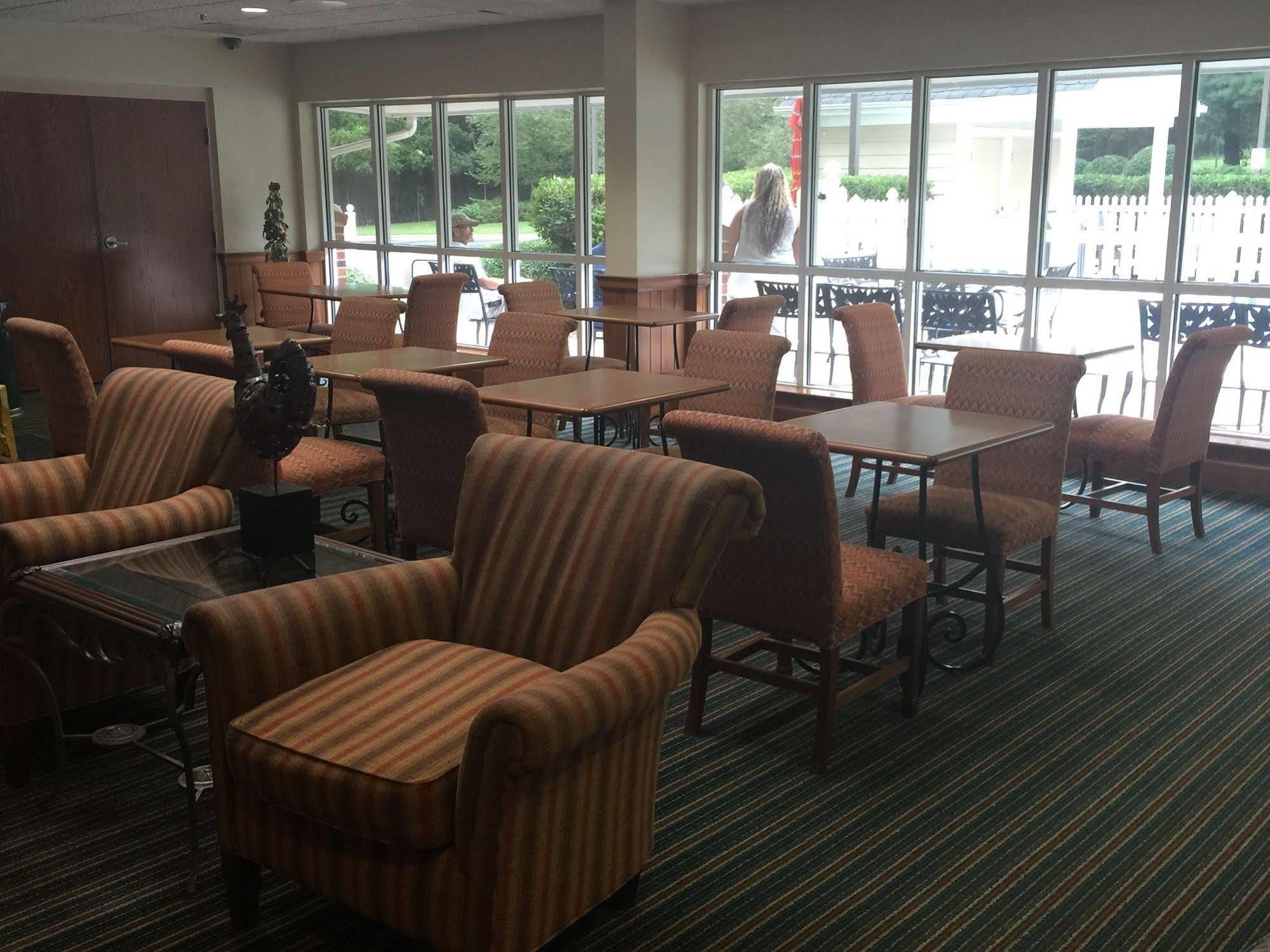 Holiday Inn Express Hotel & Suites Conover - Hickory Area By Ihg Ngoại thất bức ảnh