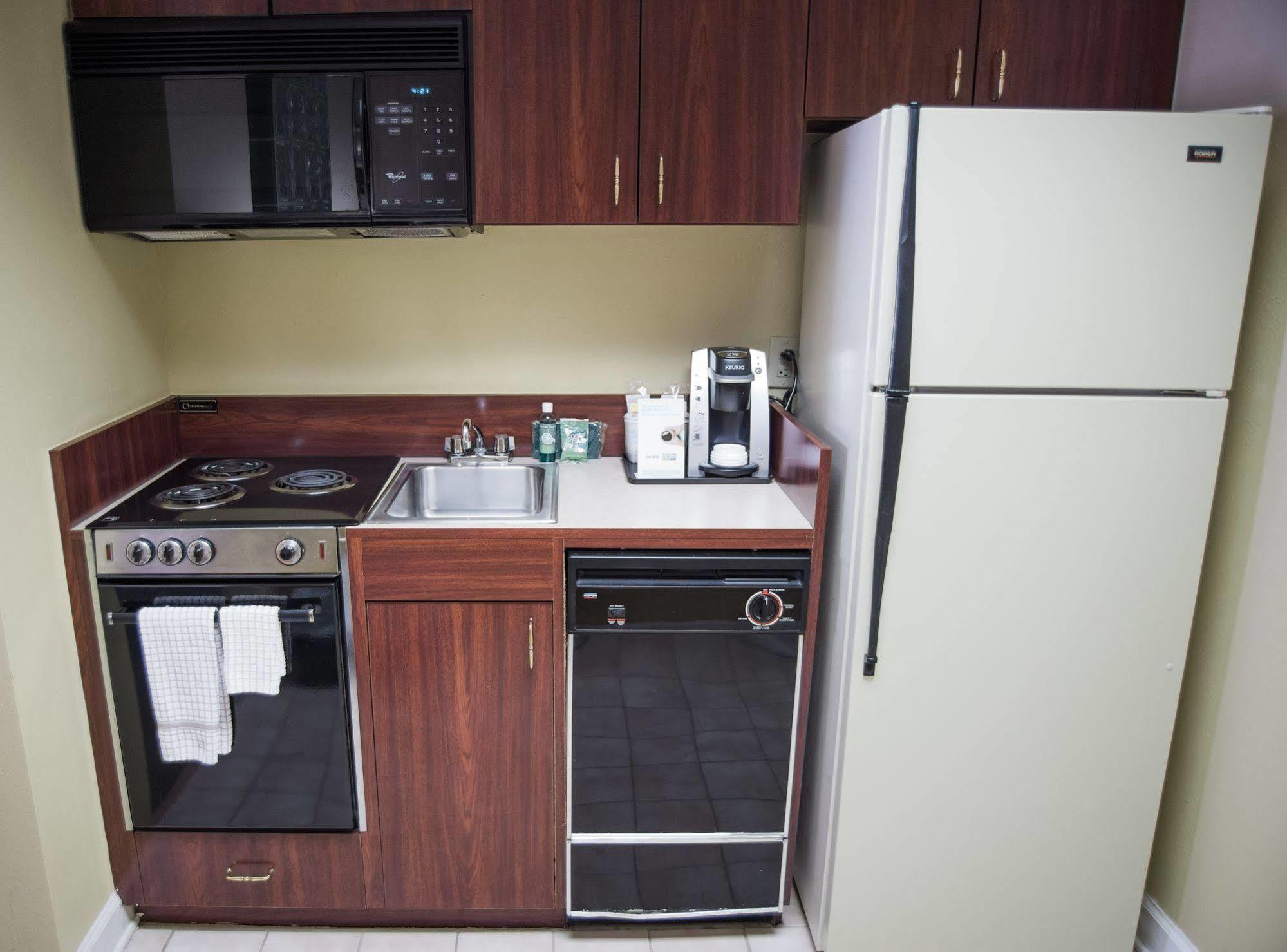 Holiday Inn Express Hotel & Suites Conover - Hickory Area By Ihg Ngoại thất bức ảnh